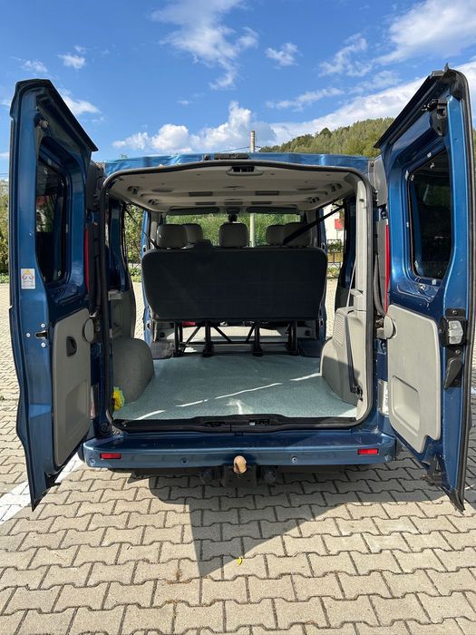 Renault trafic 8+1