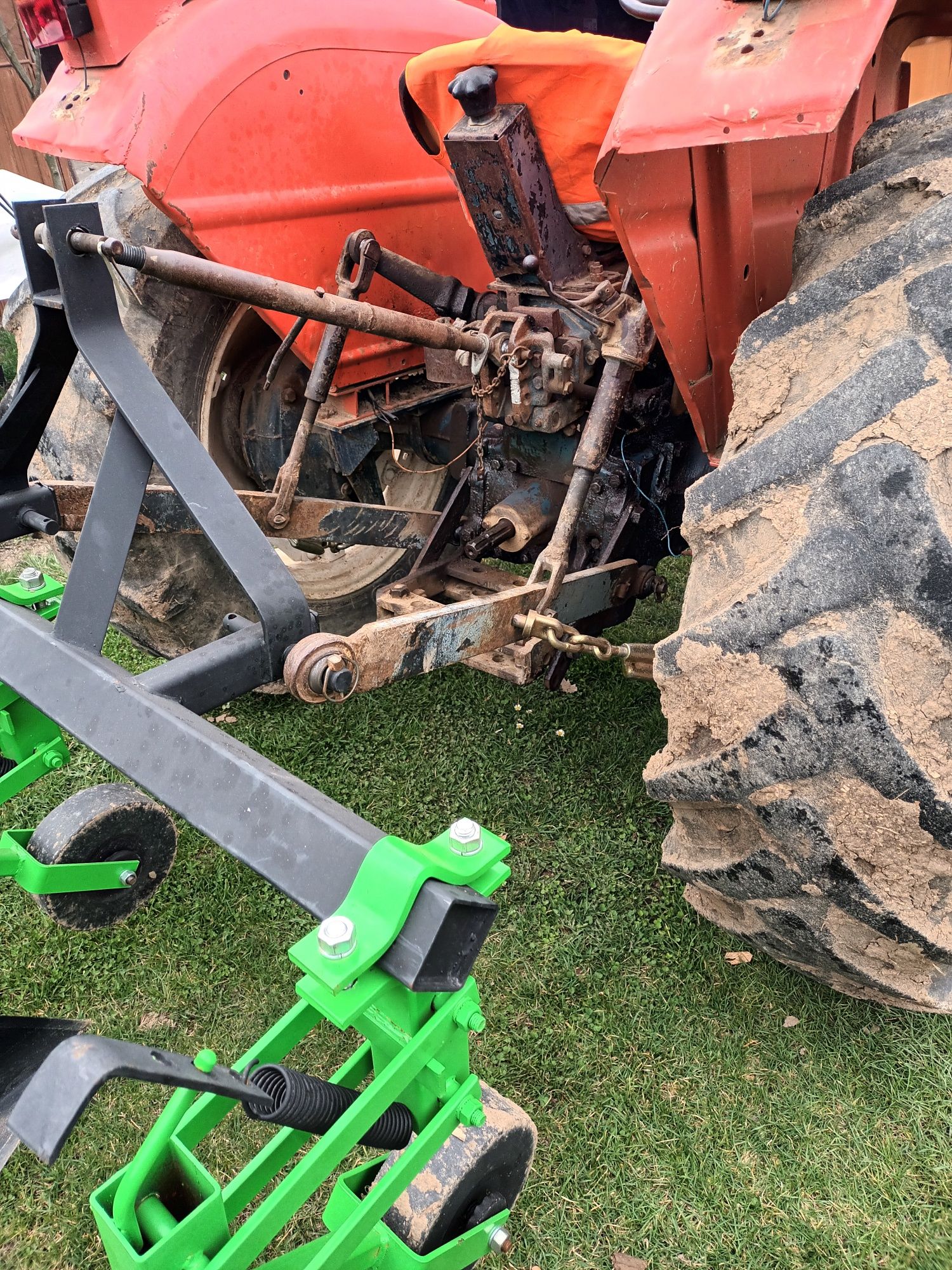 Tractor Fiat U 445 în 3 pistoane.