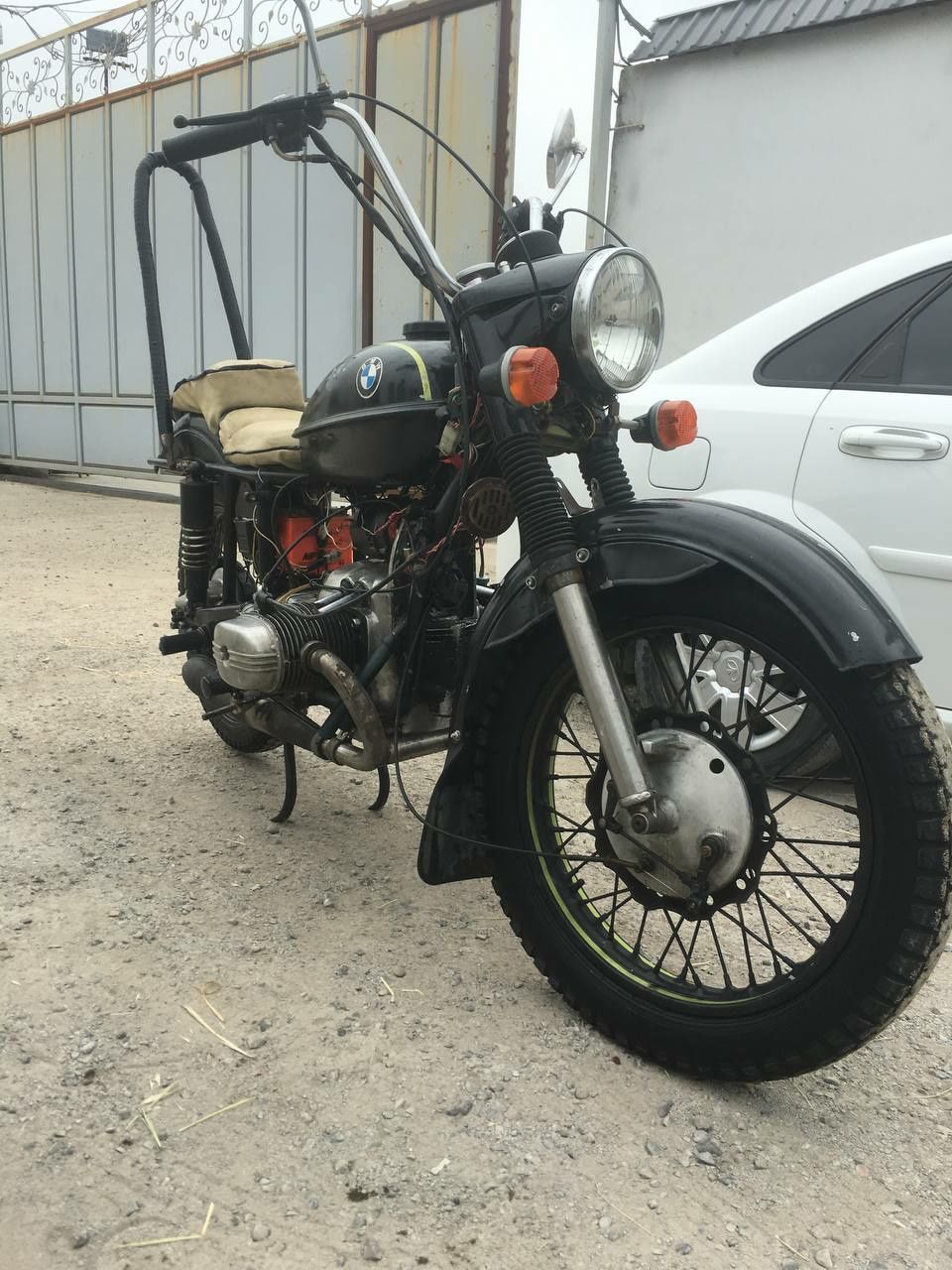 Ural motosikl bez lyuka