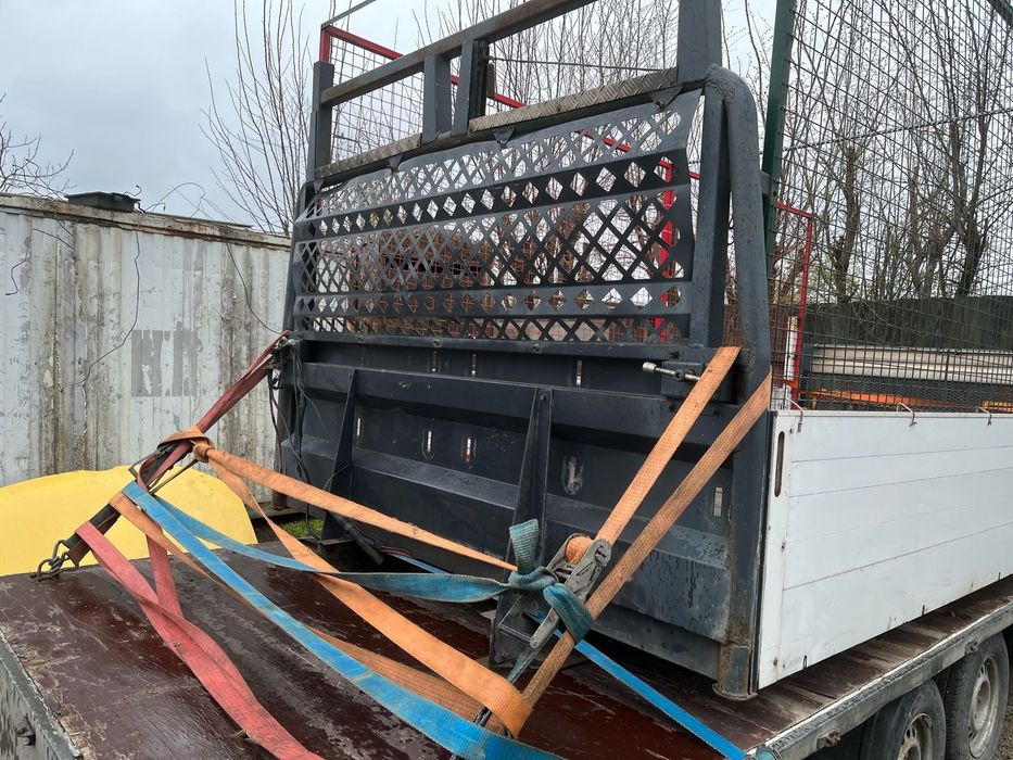 Lada sprinter lungime 4,20 metri  lățime 2,20 metri