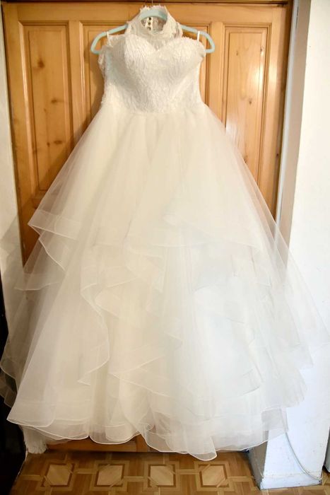 Vand rochie de mireasa