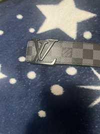 Curea Louis Vuitton Neagră