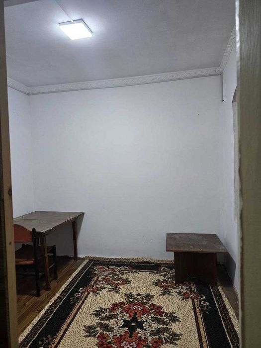 Срочно сдается домик из 2 комнат.Узбум.