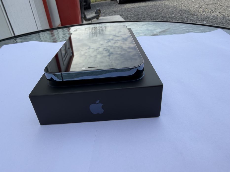 iPhone 12 Pro Max. Като Нов.Оригинален без ремонти и сменявани детайли