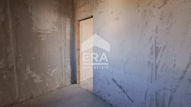 Продава се Тристаен апартамент в Варна, Левски - 110 кв.м за 2273 €/кв.м - Снимка #10