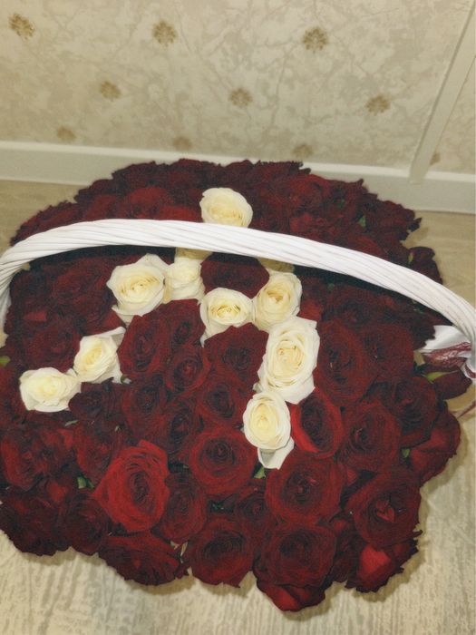 Премиальная корзина роз