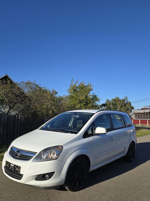 Opel zafira euro 5 an 2012 7 locuri 1.7 diesel