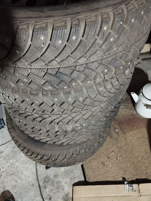 Продам зимние шины состояние новое