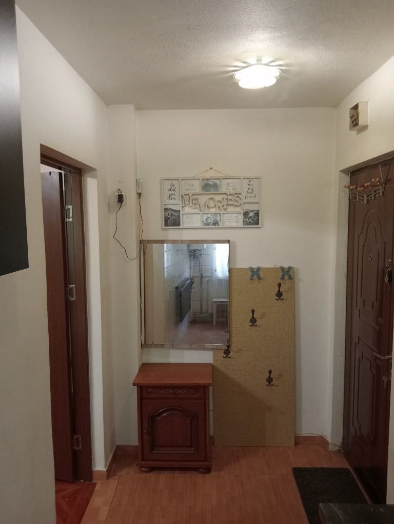 Ofer Apartament in chirie