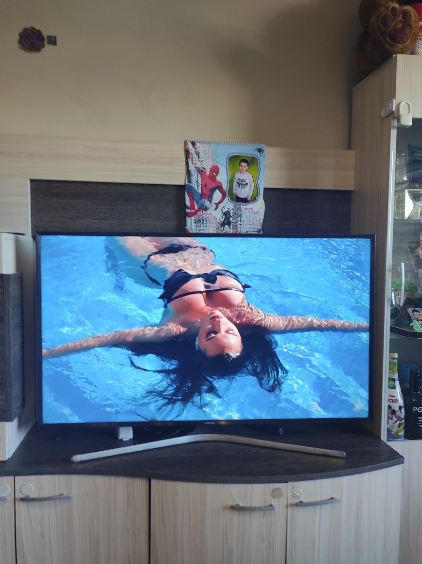 SMART Телевизор SAMSUNG 48 инча Ultra HD 4K