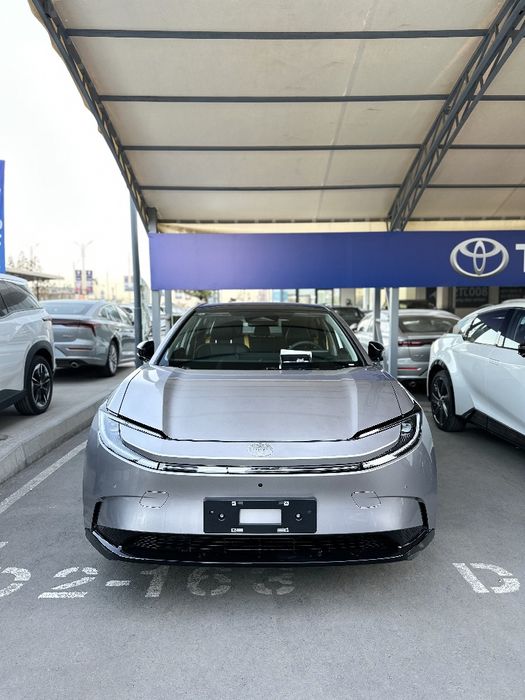 Toyota bz5 arzon narxda