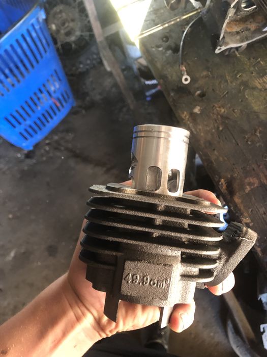 Vând scuter 50 cc fară scânteie