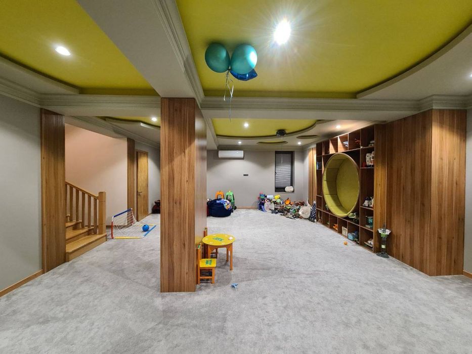 Продам ЕвроДом Центр Луначарского 5 соток