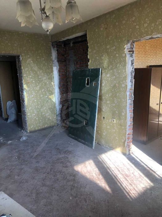 Продава се Тристаен апартамент в Пловдив, Съдийски - 74 кв.м за 1284 €/кв.м - Снимка #1