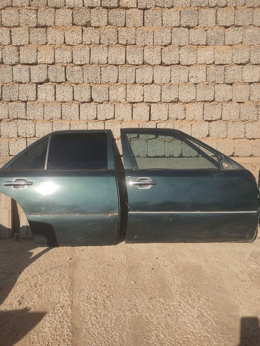 Мерседес W124 двери правые