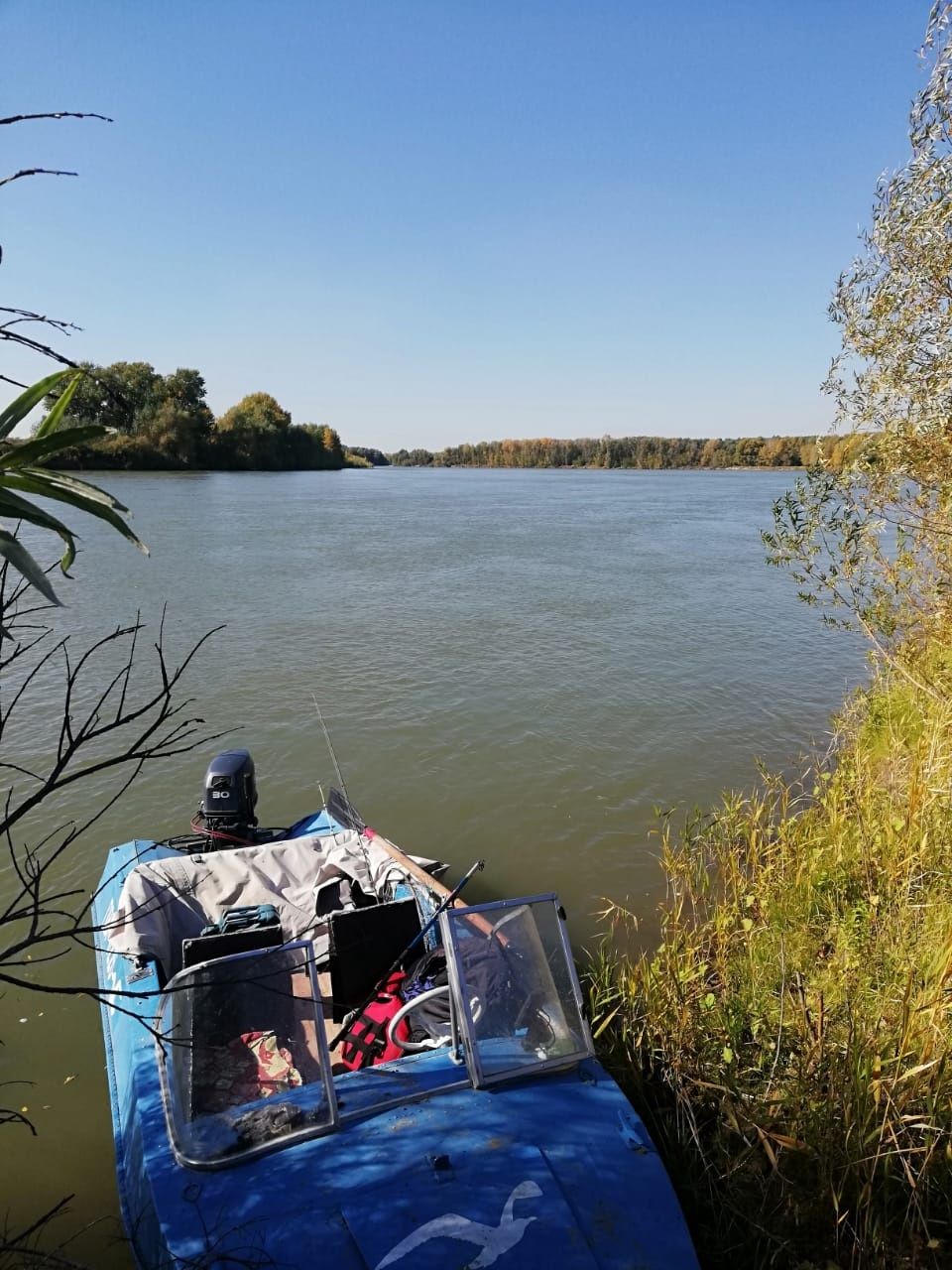 Продаётся лодка Обь-М с мотором Yamaha — 30 электро и ручной запуск