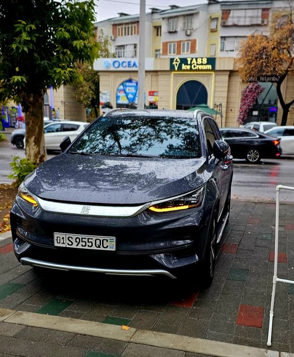 Sro'chna prodayotsya BYD tang  2022yil full  7-mesta probeg 39.000 km