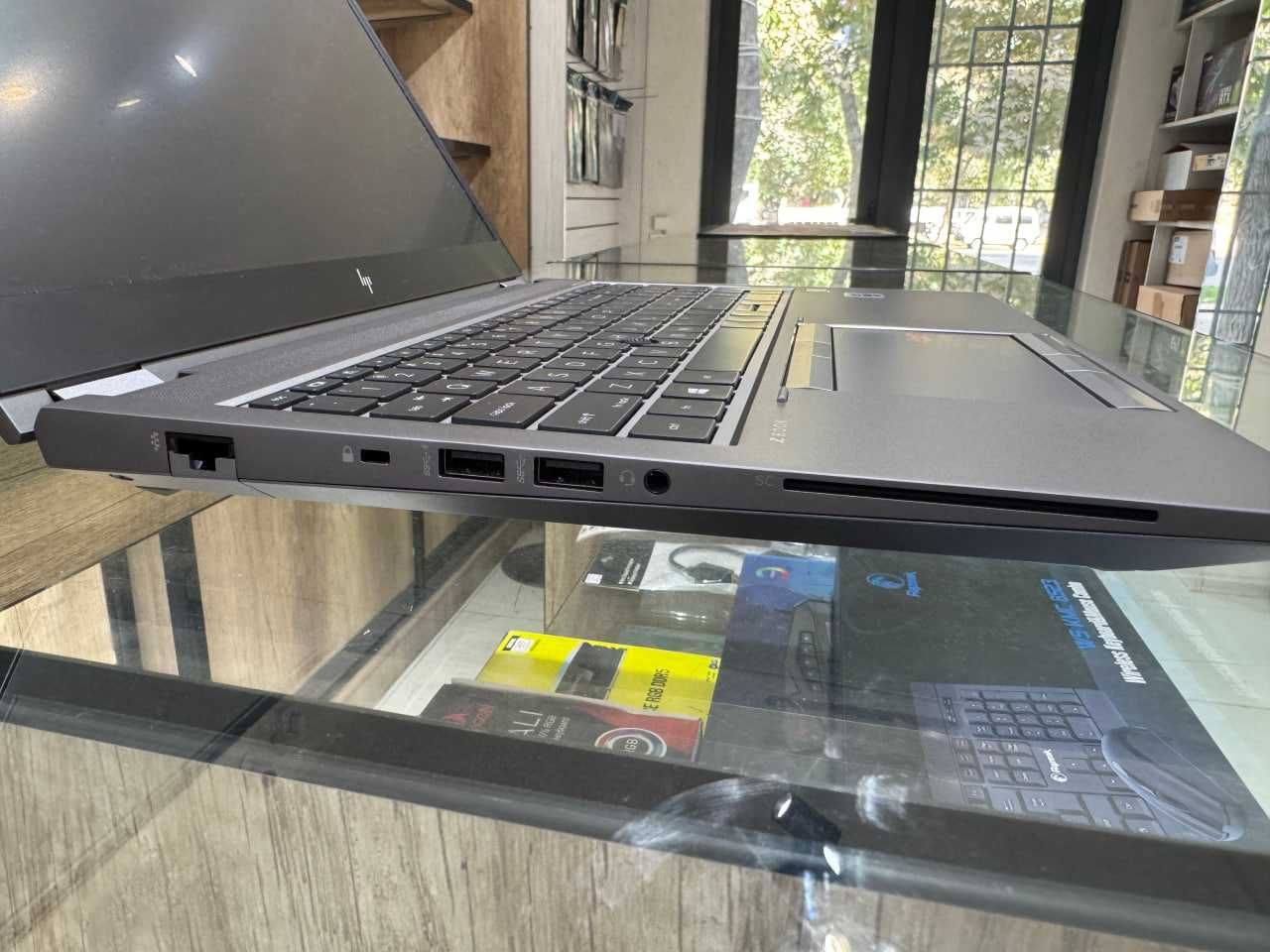 HP ZBook 15 Intel Core i9-10885H озу16гб 1T ssd Nvidio Quadro RTX 3000