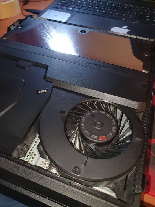 Reparatii  PlayStation si Xbox, PC și laptop