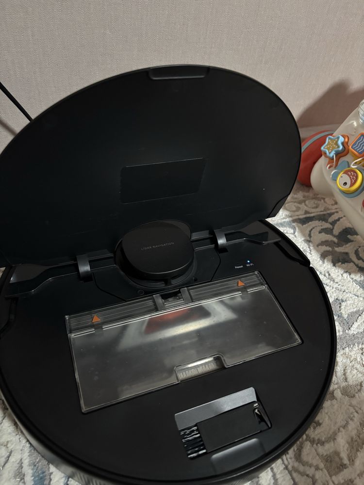 Продам робот пылесос Dream D9