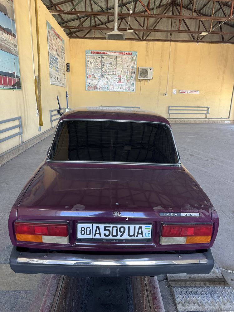 Vaz 2107 srochna sotiladi