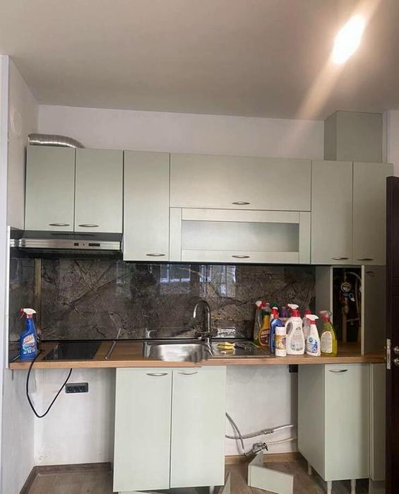 Тристаен, под наем, Център-НДК