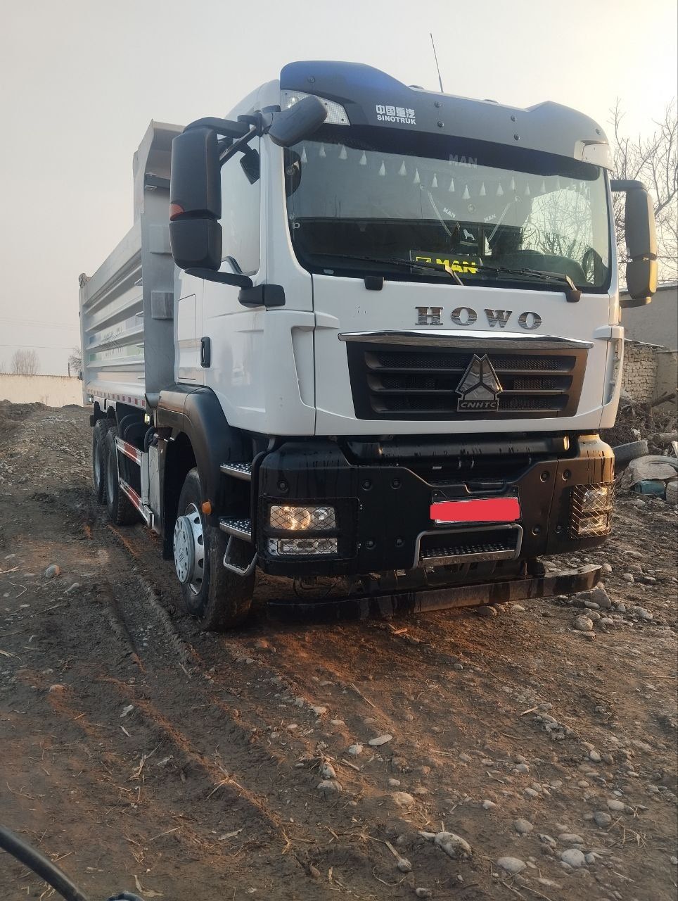 Yangi HOWO 2023 – 33,000 km  Zo'r narx  | Ideal Holatda!