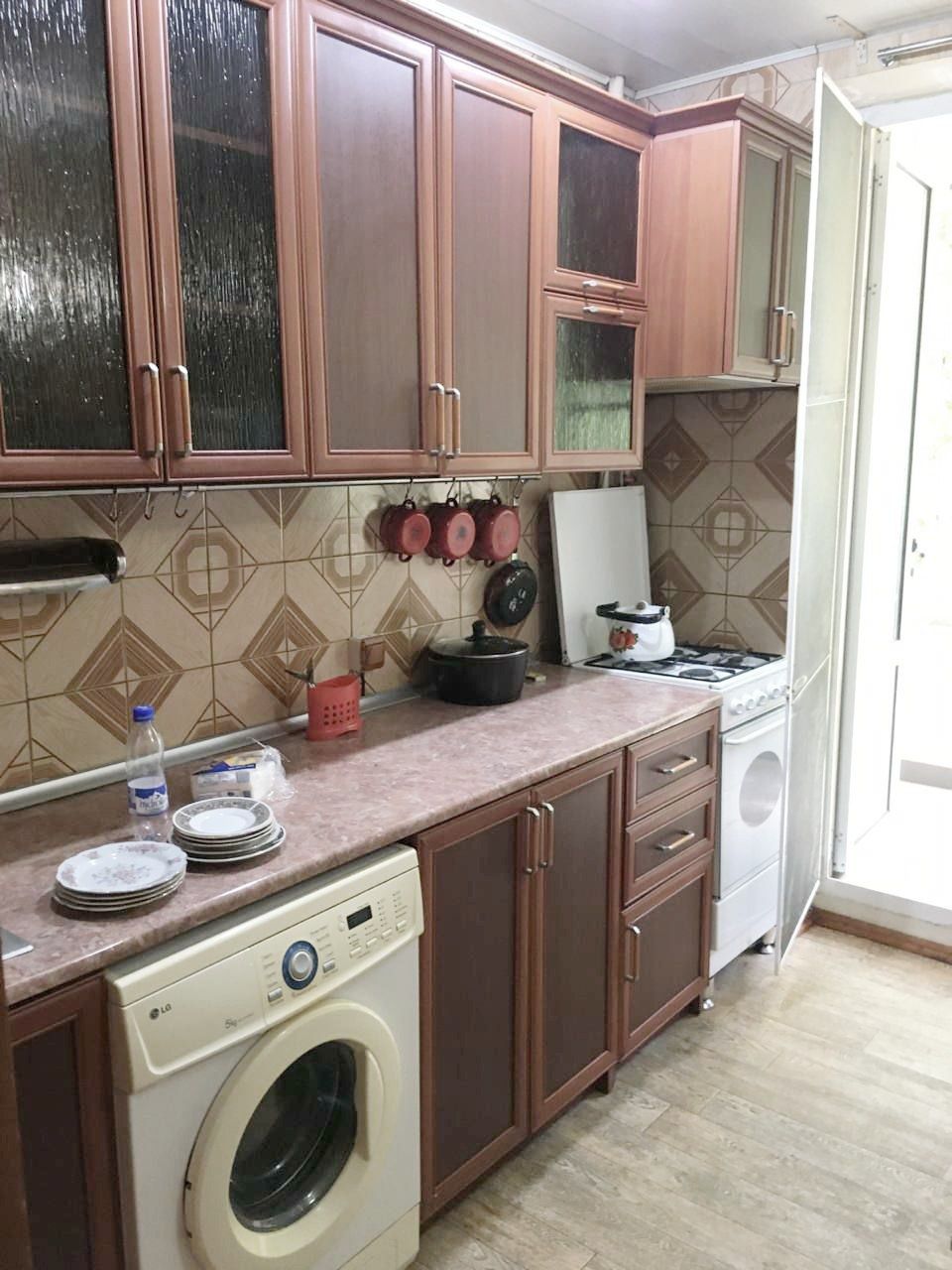 1-комнатная квартира, метро Космонавтов (ул. Юнус Раджаби)..