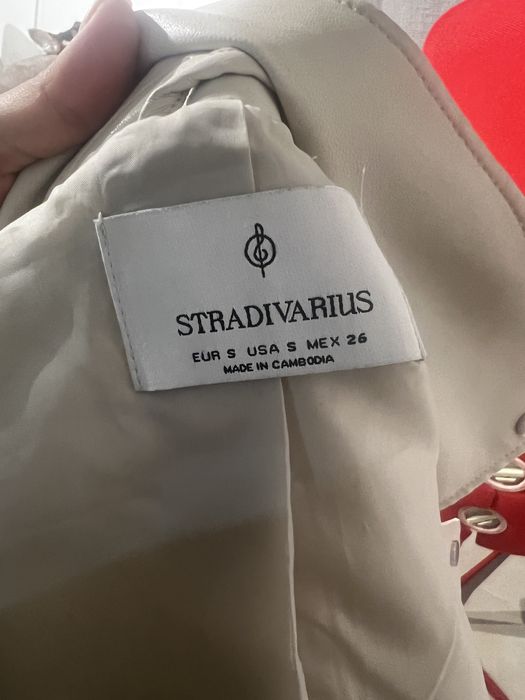 Geaca piele Stradivarius Crem marime S