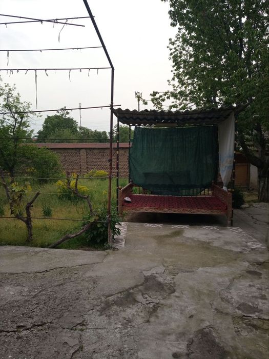 Uy hovli sotiladi manzil olim polvon roparasida ichkarida