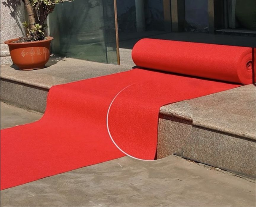 Красная дорожка длинная