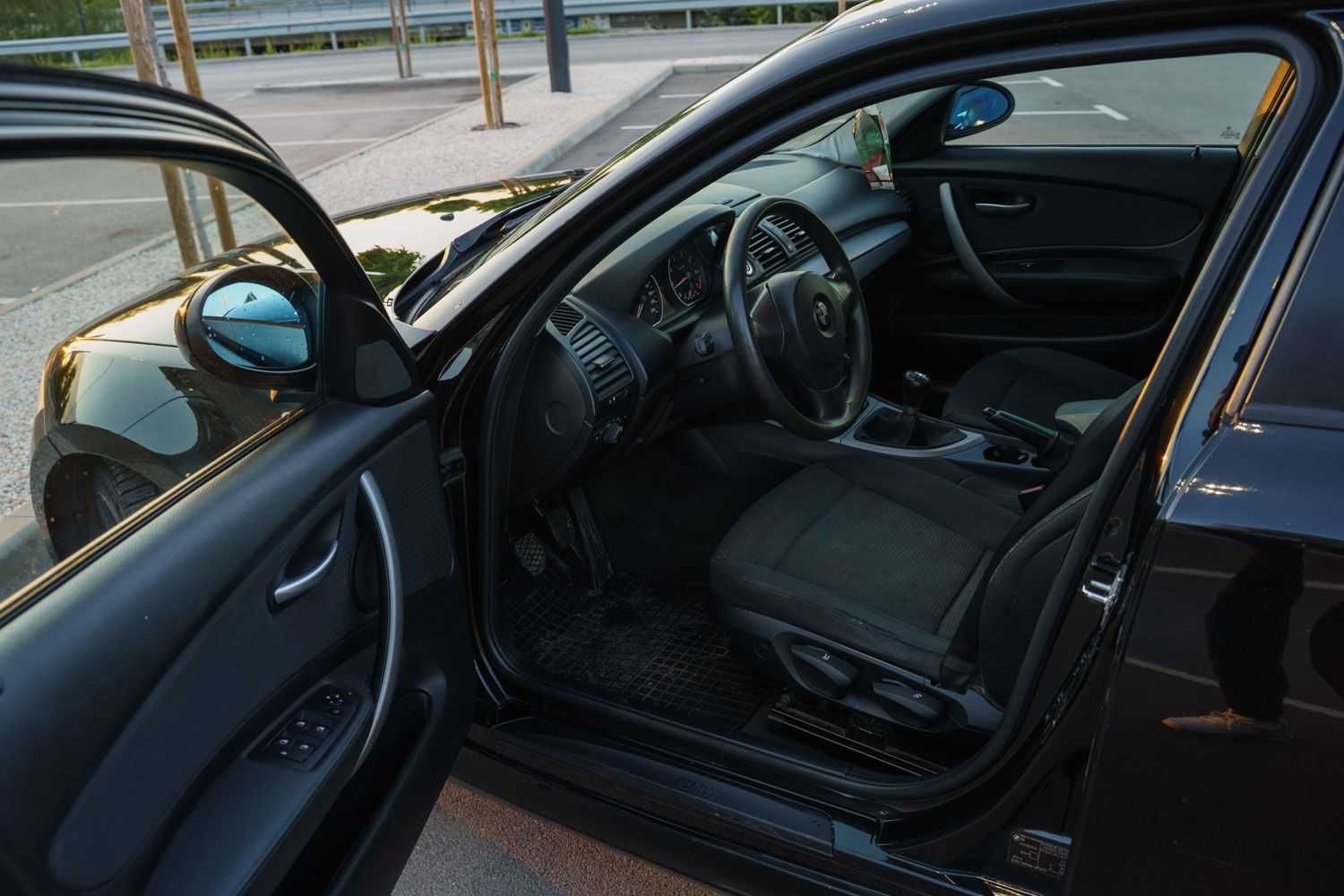 BMW 1 SERIES E87 118i