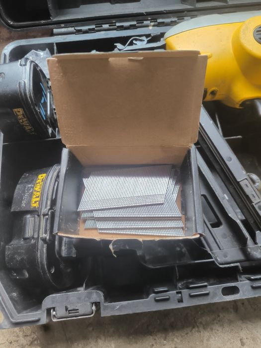 Pistol cuie Dewalt DC618 DEFECT