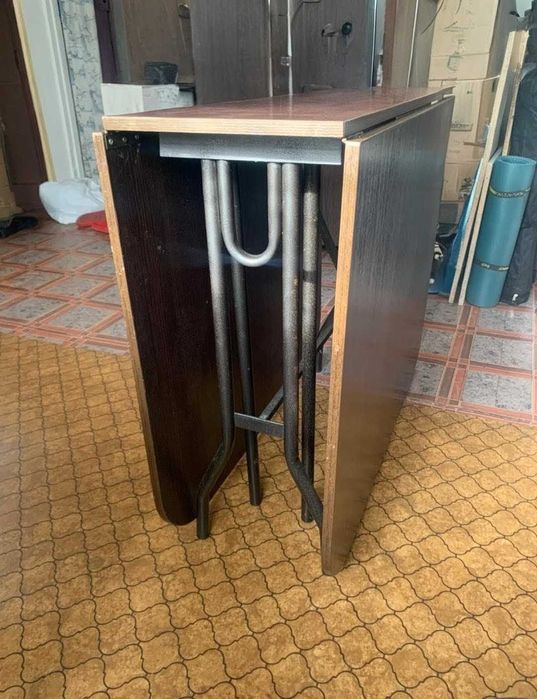 Стол книжка стол раскладной на железном каркасе