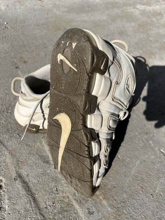 Adidasi nike Uptempo