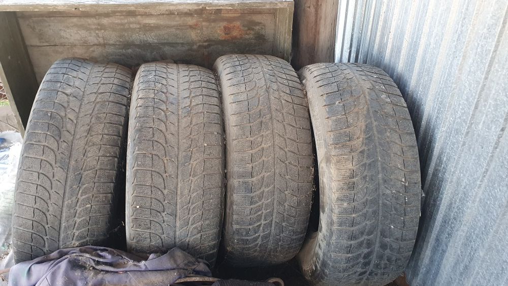 Продам шины на авто или на прицеп ПТС 3,4