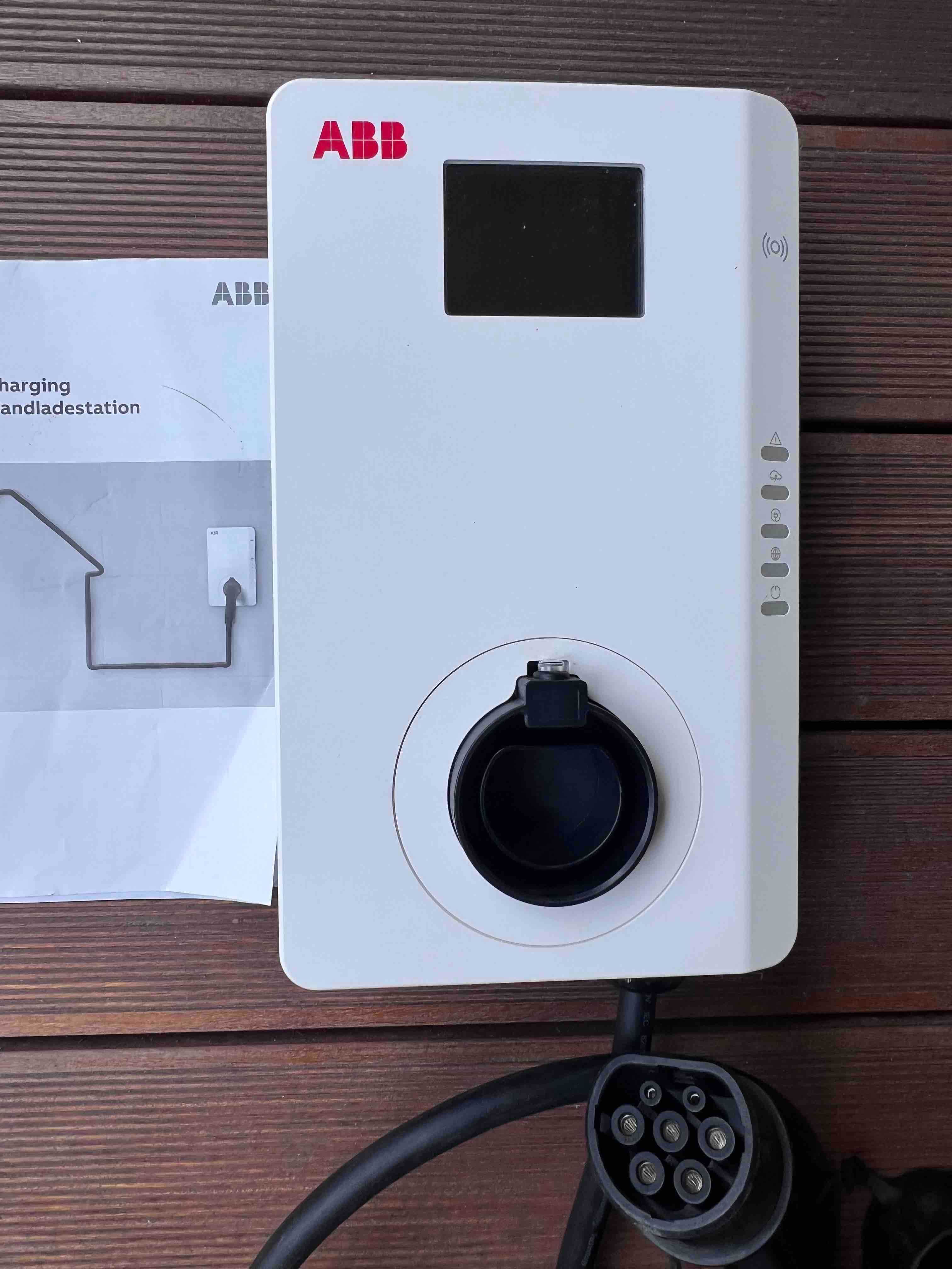 Домашна зарядна станция ABB Terra 22KW Wallbox
