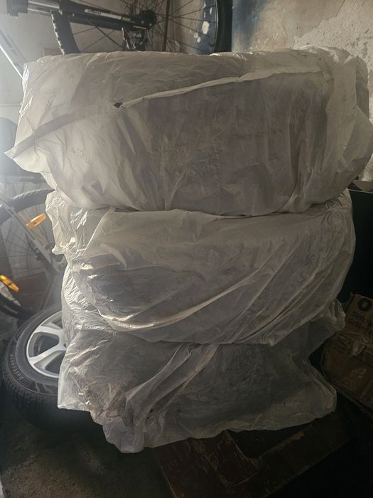 Cauciuri iarna Hankook Winter Icept Evo3 235/45/R17