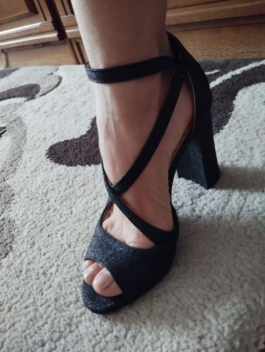 Sandale glitter elegante cu toc gros