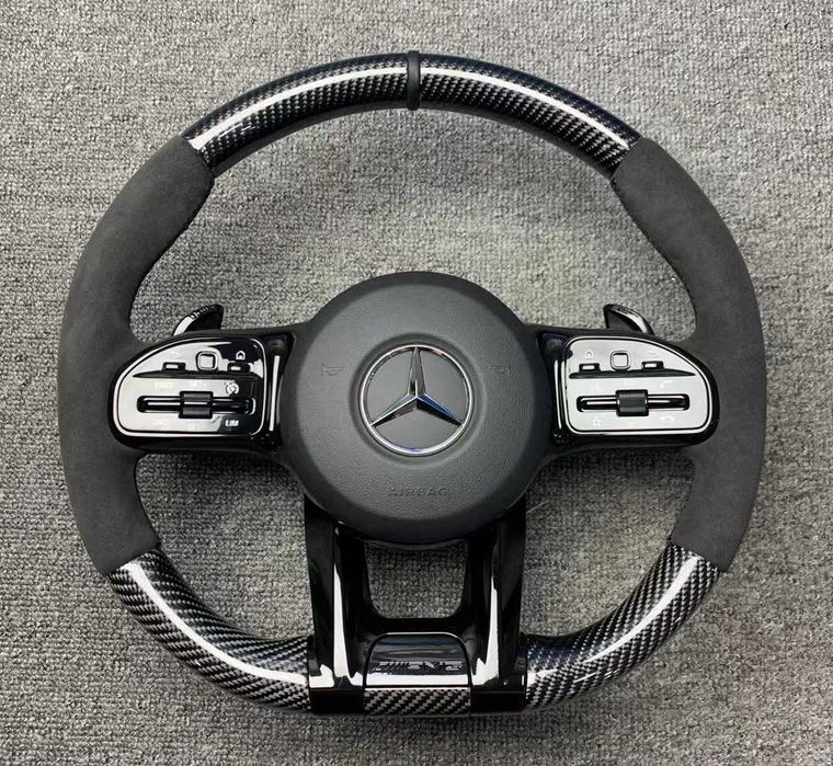 Mercedes AMG спортен волан – Carbon & Алкантара (2020–2023)