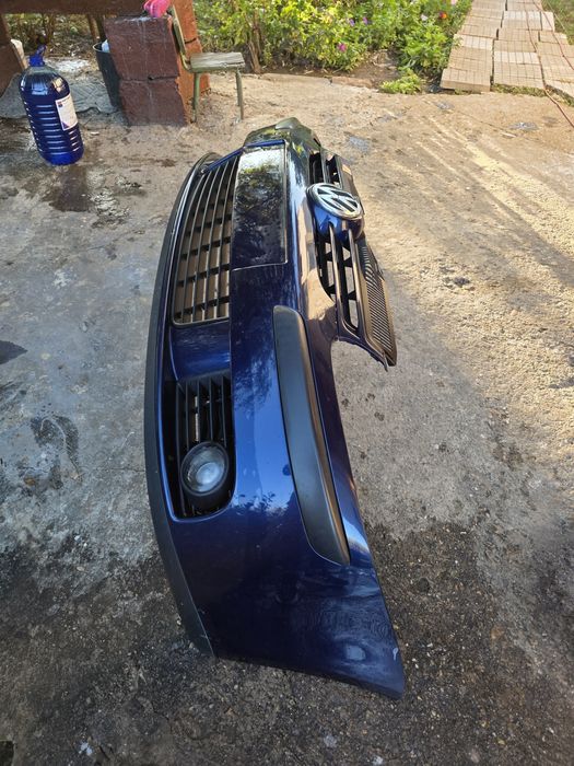 Предна броня Vw Golf 5 2004 - 2008g.
