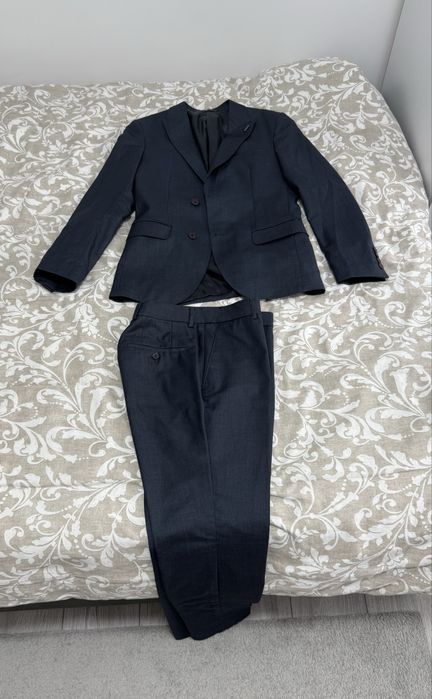 Costum Hugo Boss 2 piese, albastru inchis, marime S, 100% lana, ca nou