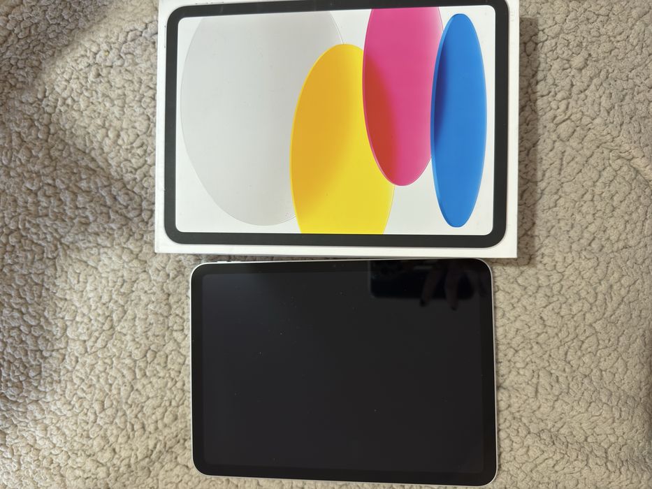 iPad 64GB /10th Generation/