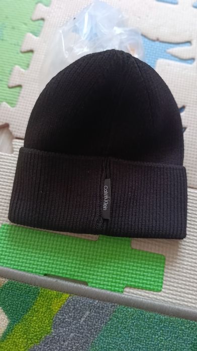 Calvin Klein нова шапка плетиво