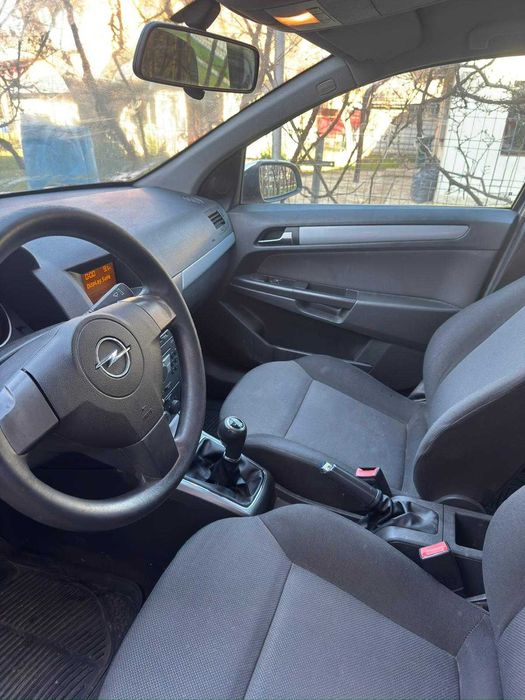 Opel astra H 1.7