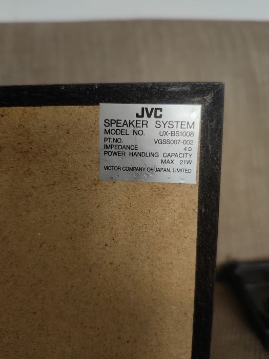 Vînd boxe jvc 4 ohmi