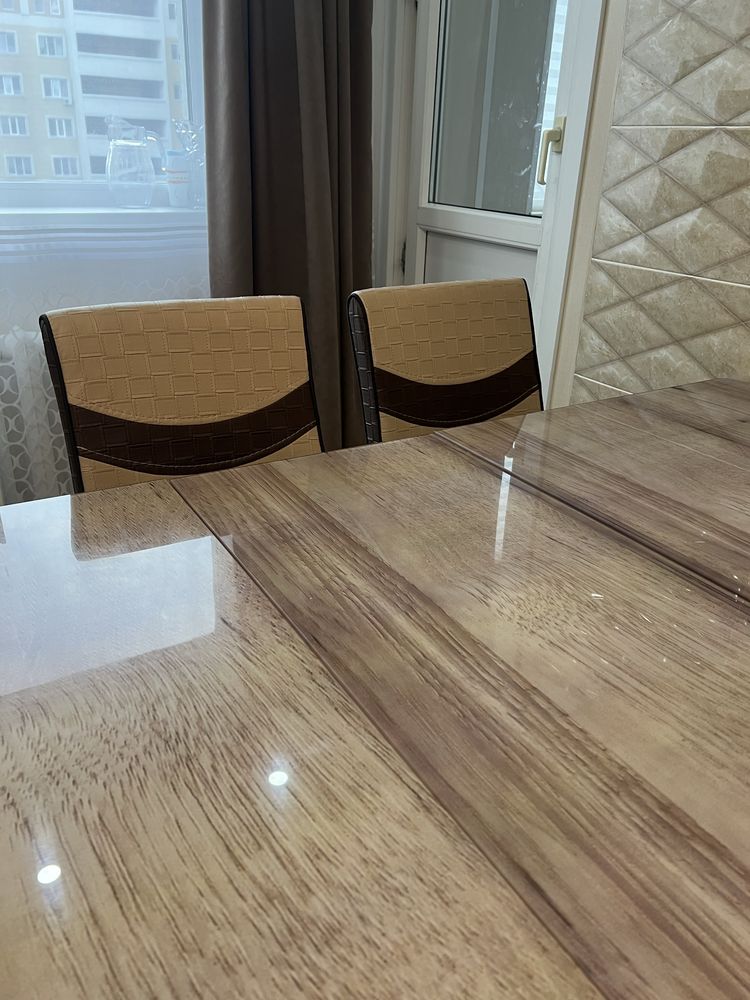 Стол раздвижной с 6 стульями. Турция