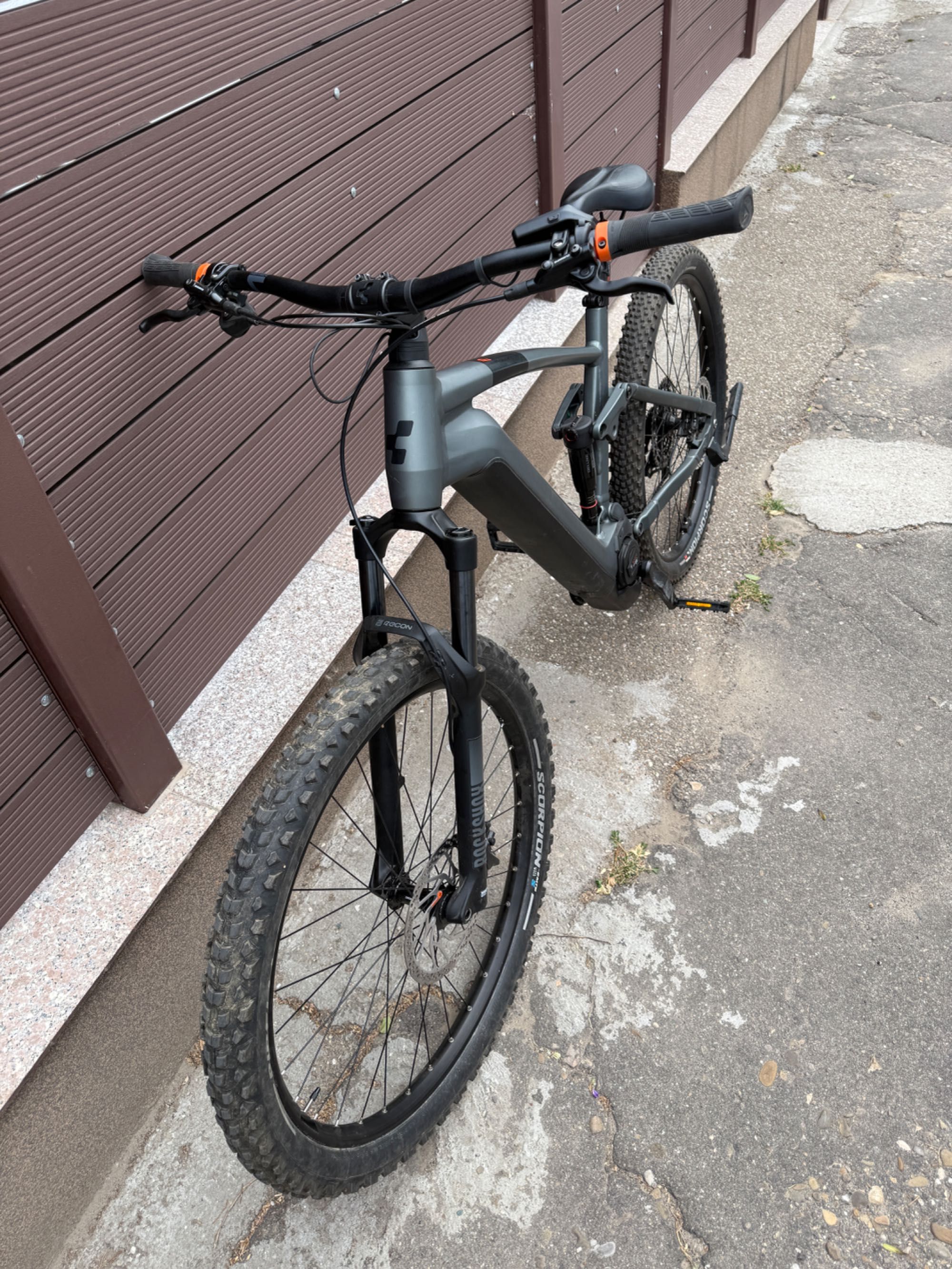 Bicicleta electrica Cube Stereo Pro 120 roti 29