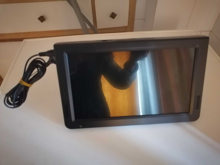 Продавам    Продава  чисто ново  ТВ  NVOX 10'' за кола и дома