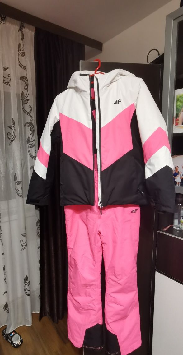 Costum schi 4F fete
